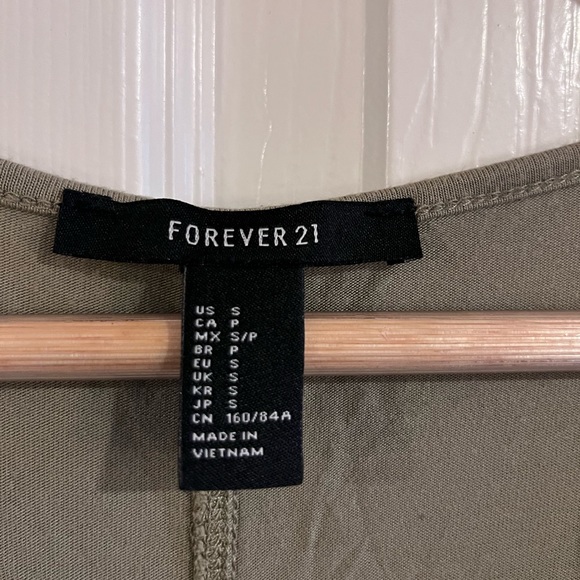 Forever 21 Green Dress - Picture 2 of 3